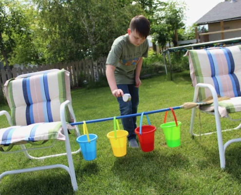 Outdoor Autism Activities - Pour and Match Water Color - Mendability